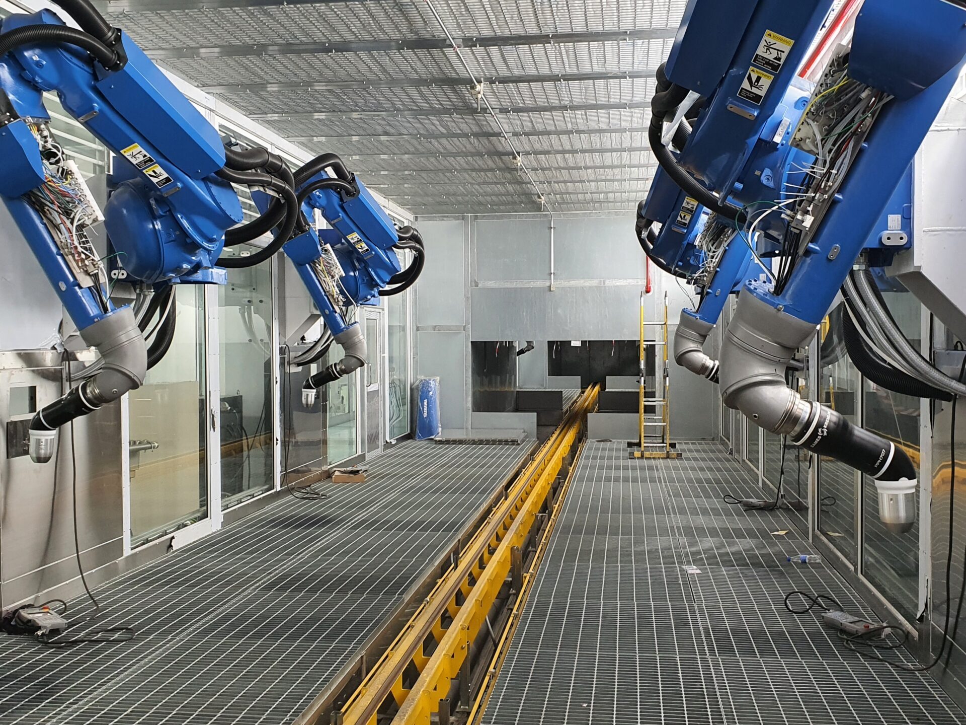TURNKEY PAINT LINE paint robot 2