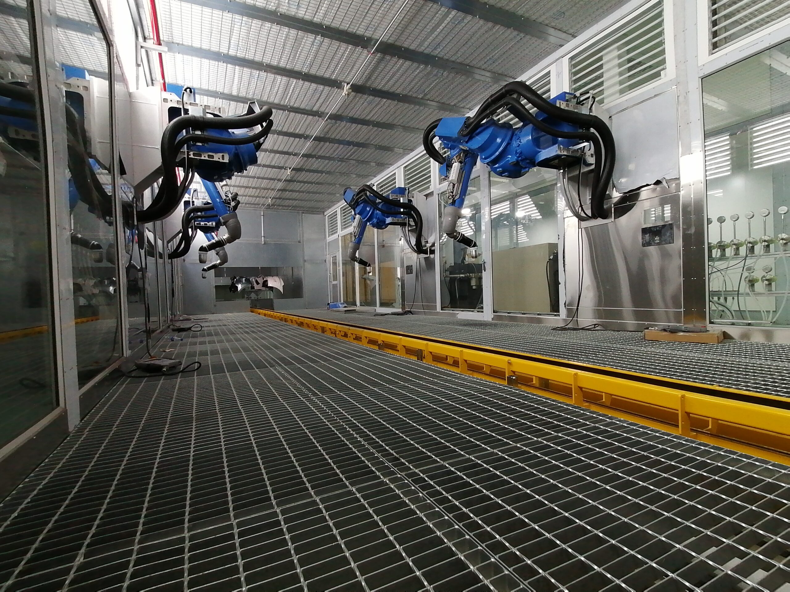 TURNKEY PAINT LINE paint robot